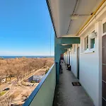 Piastowska Cozy Apartment With Nice View By Noclegi Renters