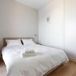 Stocznia Bright & Serene Riverside Apartments