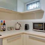 Apartament 48