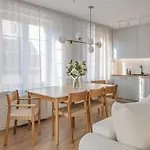Old Town Straganiarska By Downtown Apartments