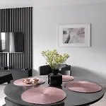 Lion Apartments - Scala City Center Apartments&Parking Iib
