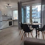 Letnica Cosy Apartment By Bookinghost