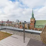 Anchor Apartments Marine