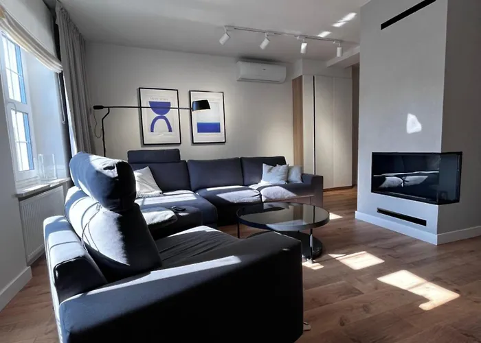 Grand Apartment - Old Town & City Center