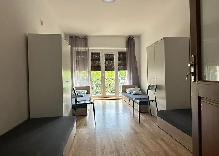 Akita Room