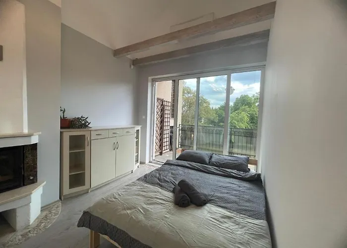 Gallery Room - Charming Place, 15 Minutes To Gdansk Old Town & 5 Minutes To Seaside