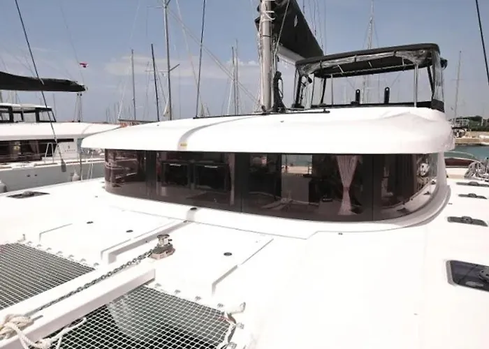 Yacht Club Premier