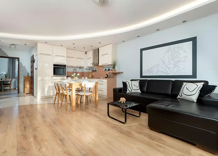 Spacious Two-Bedroom Apartment With 2 Parking Spaces By Noclegi Renters