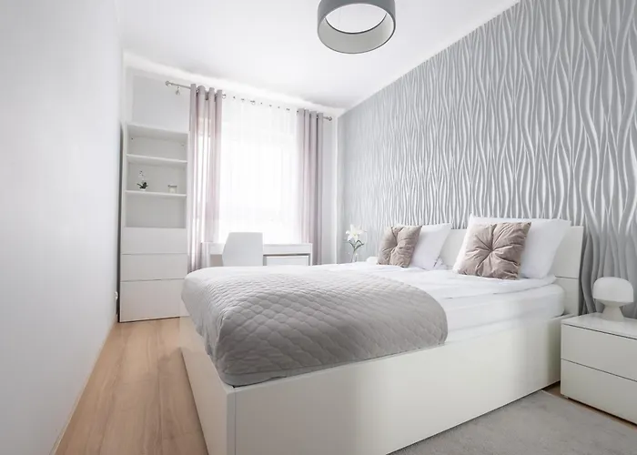Baltica Towers By Alqueen Apartments