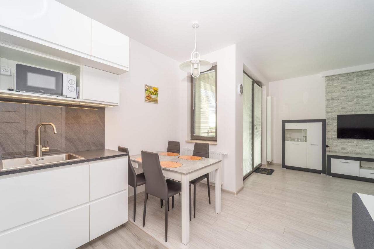 Golden Garden Gates Apartment *
