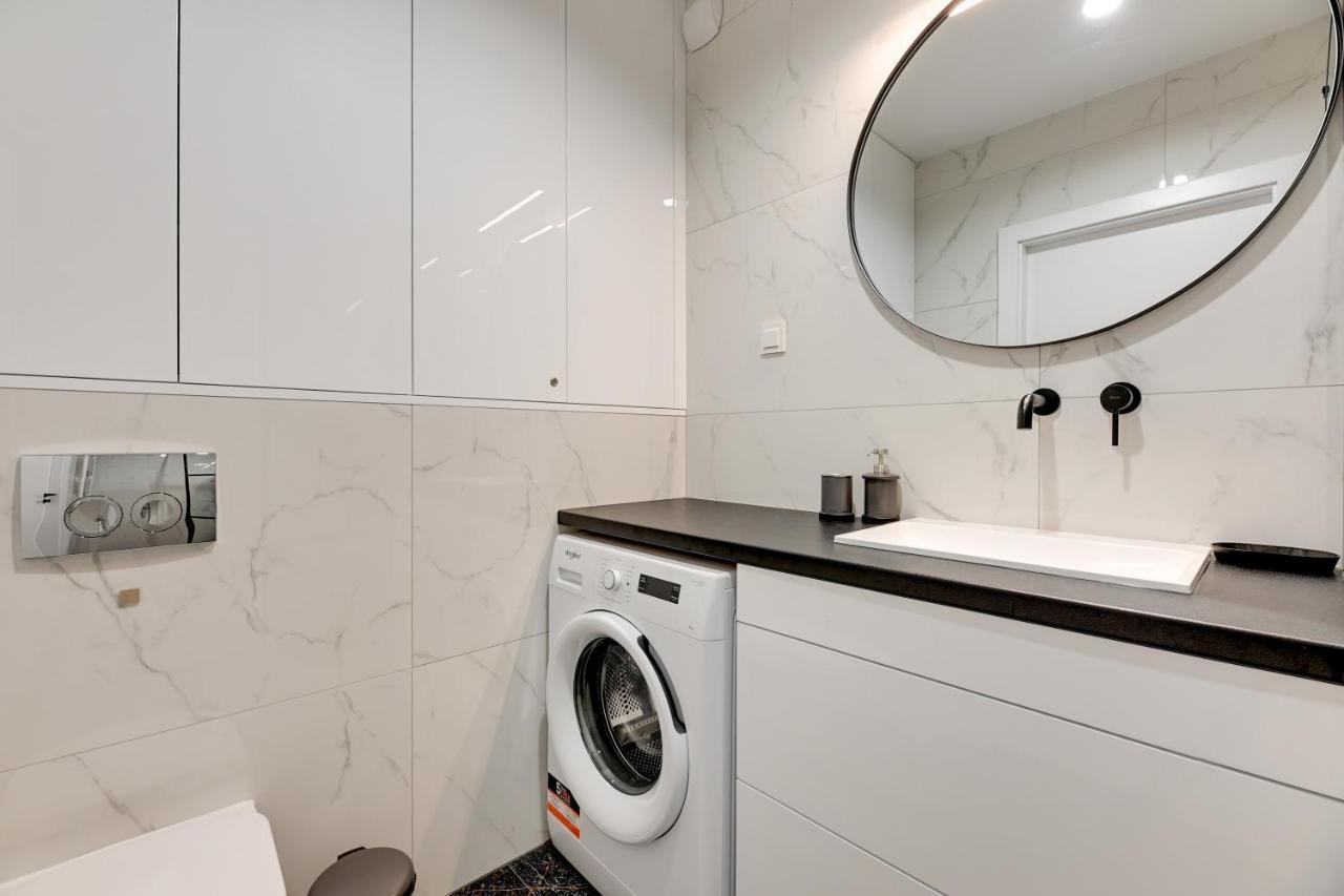Wave - świętej Barbary 11/60 Apartament *