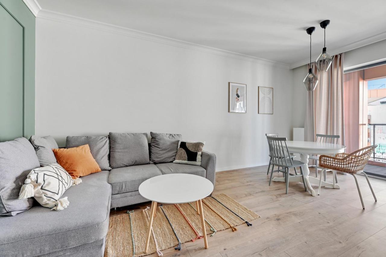 Grand - Modern Old Town Apartment