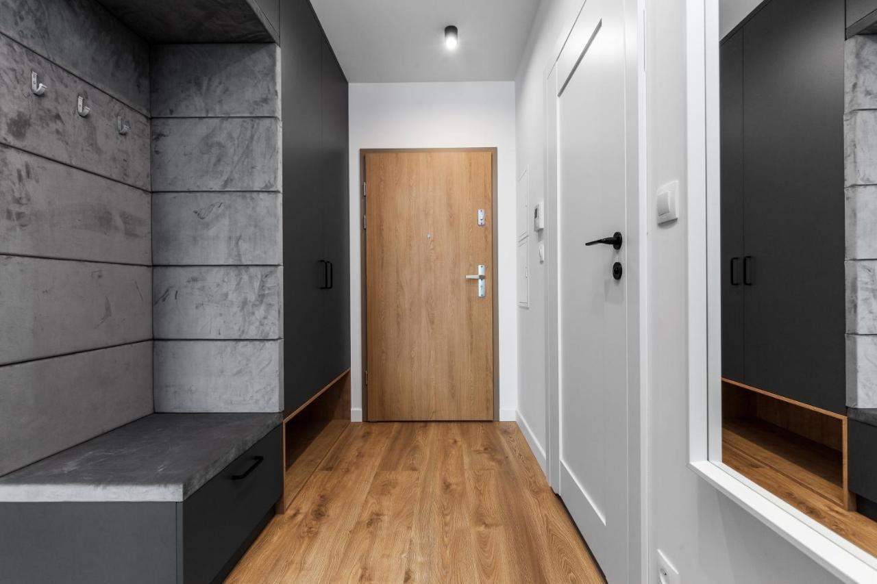 Apartment Spektrum Tower By Happy *