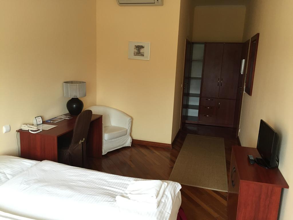 Bed & Breakfast Parnas Old Town
