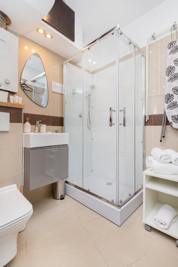 Szeroka Old Town By Renters * Gdańsk