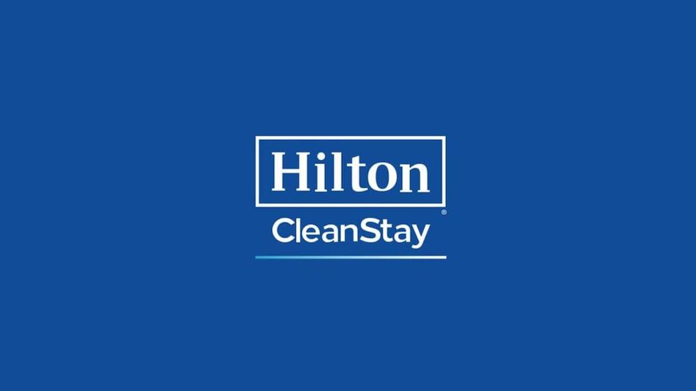Hotell Hampton By Hilton Airport