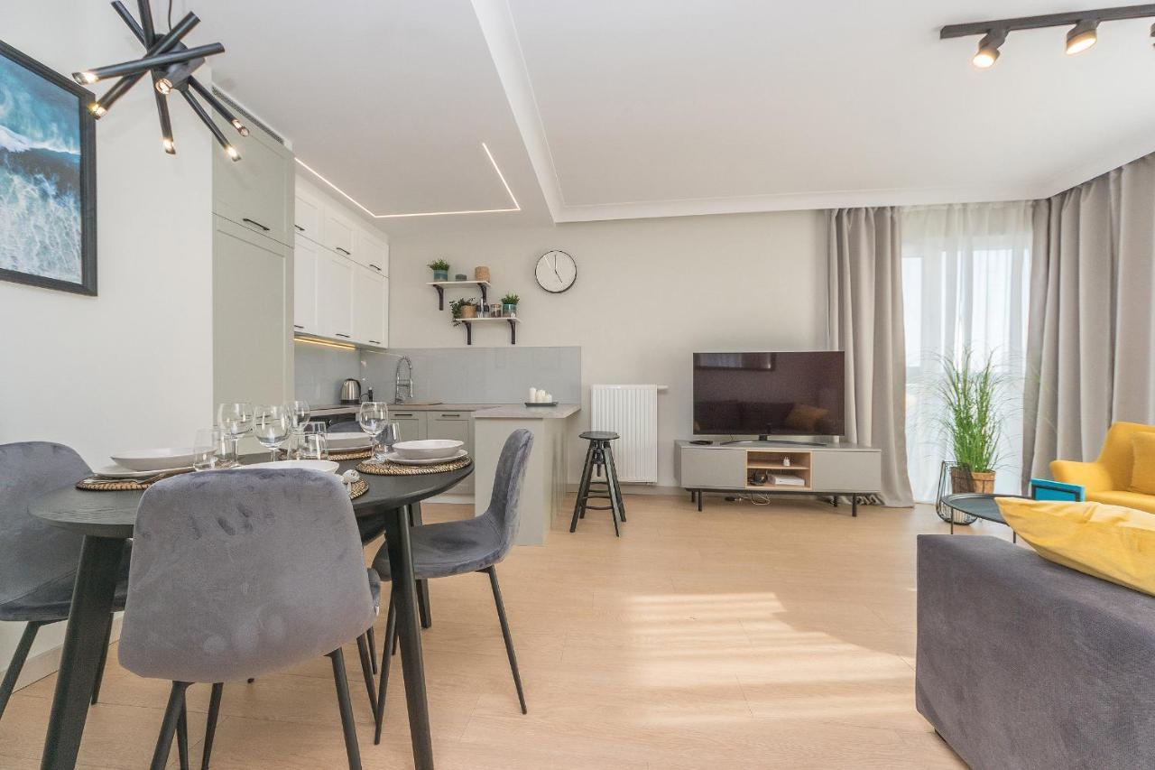 Hello Letnica With Sea View And Private Parking Apartamento *