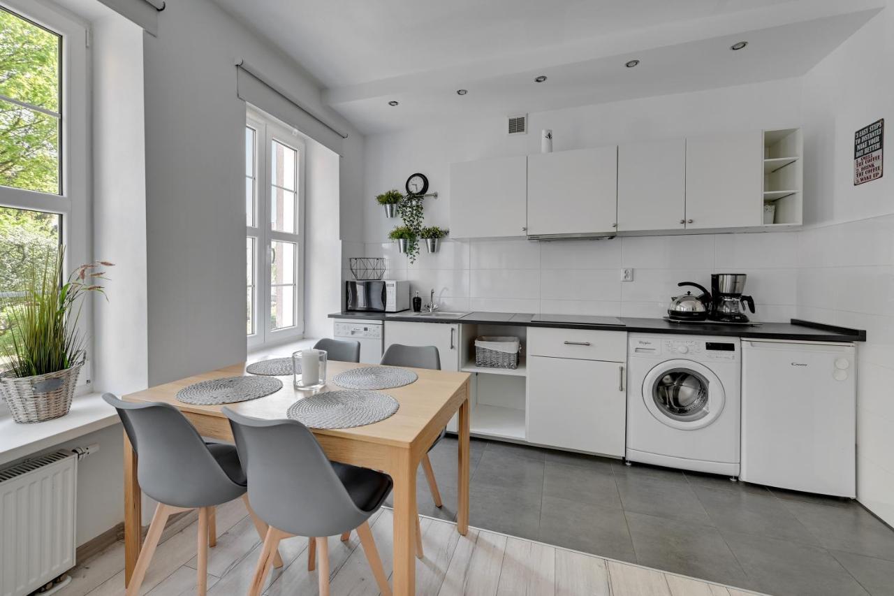 Staywin Old Town Apartment