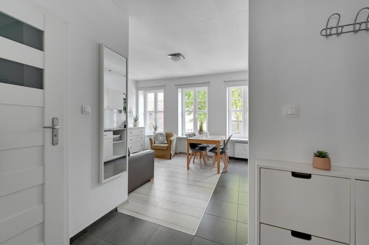 Staywin Old Town Apartment *