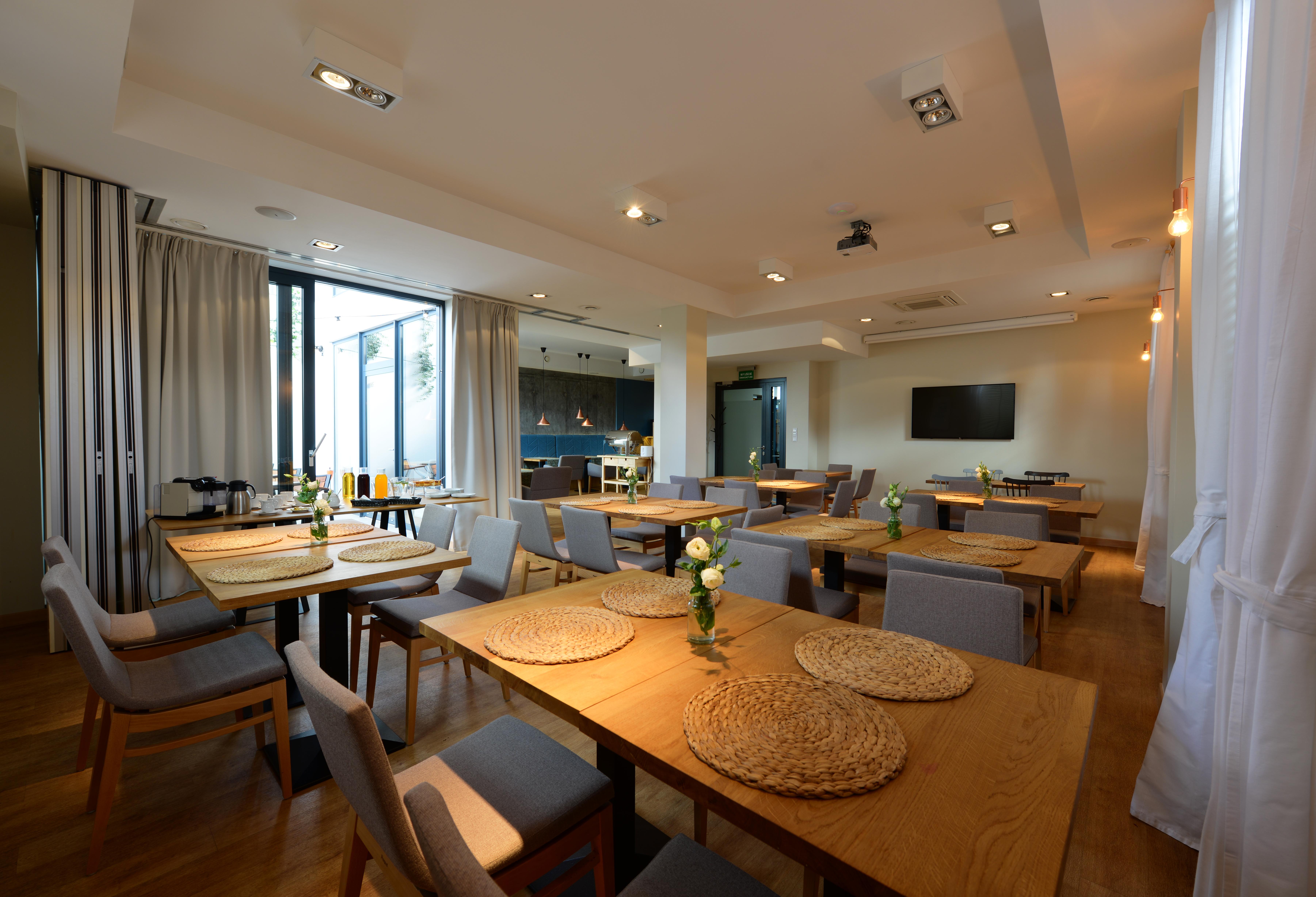 Faros Airport Hotell 3*