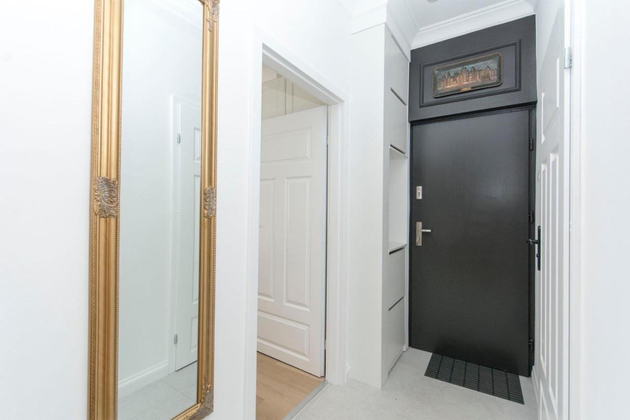 Apartment Twoj Salon-flat In Center