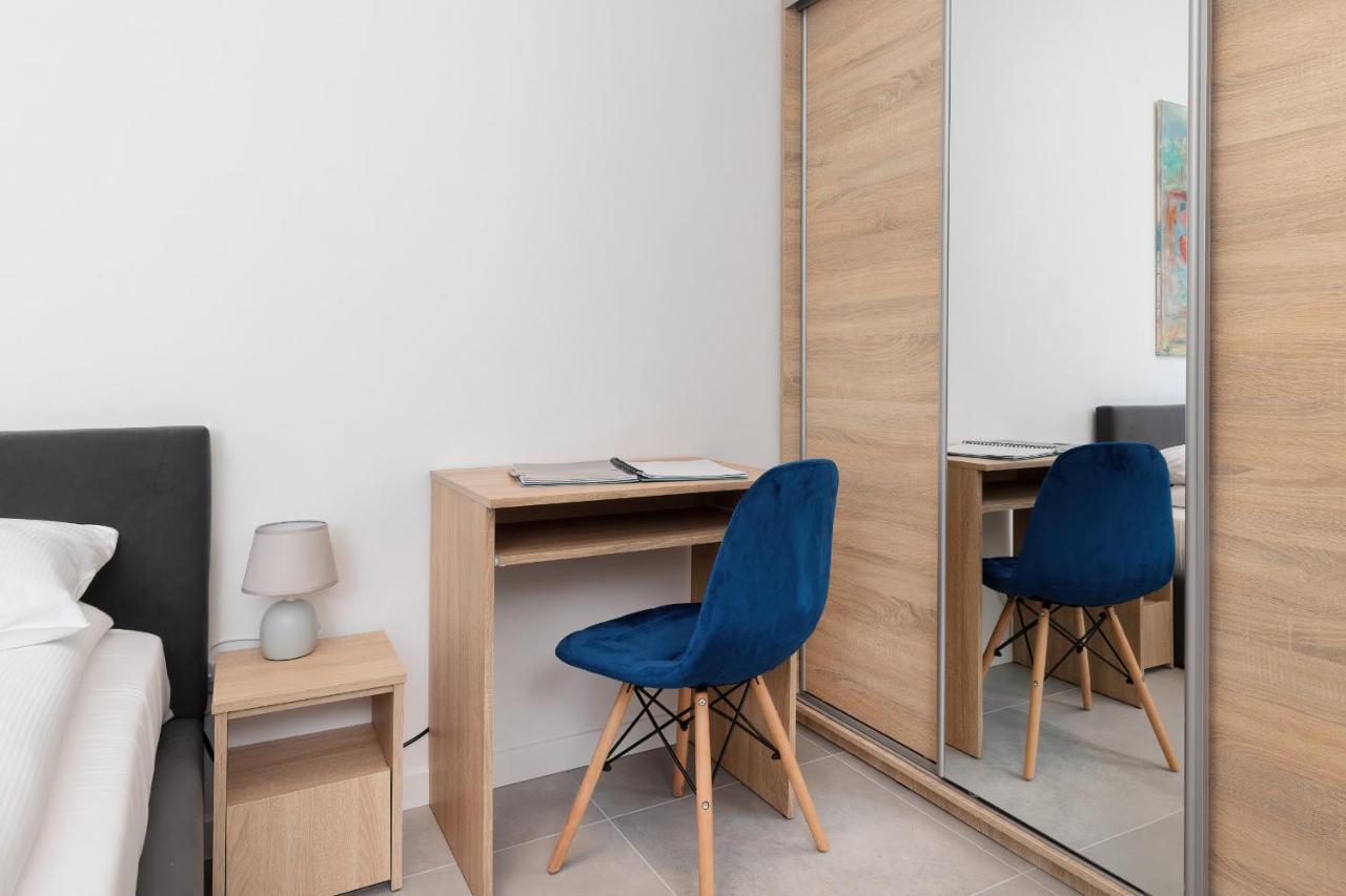 Apartment With Terrace And Gym