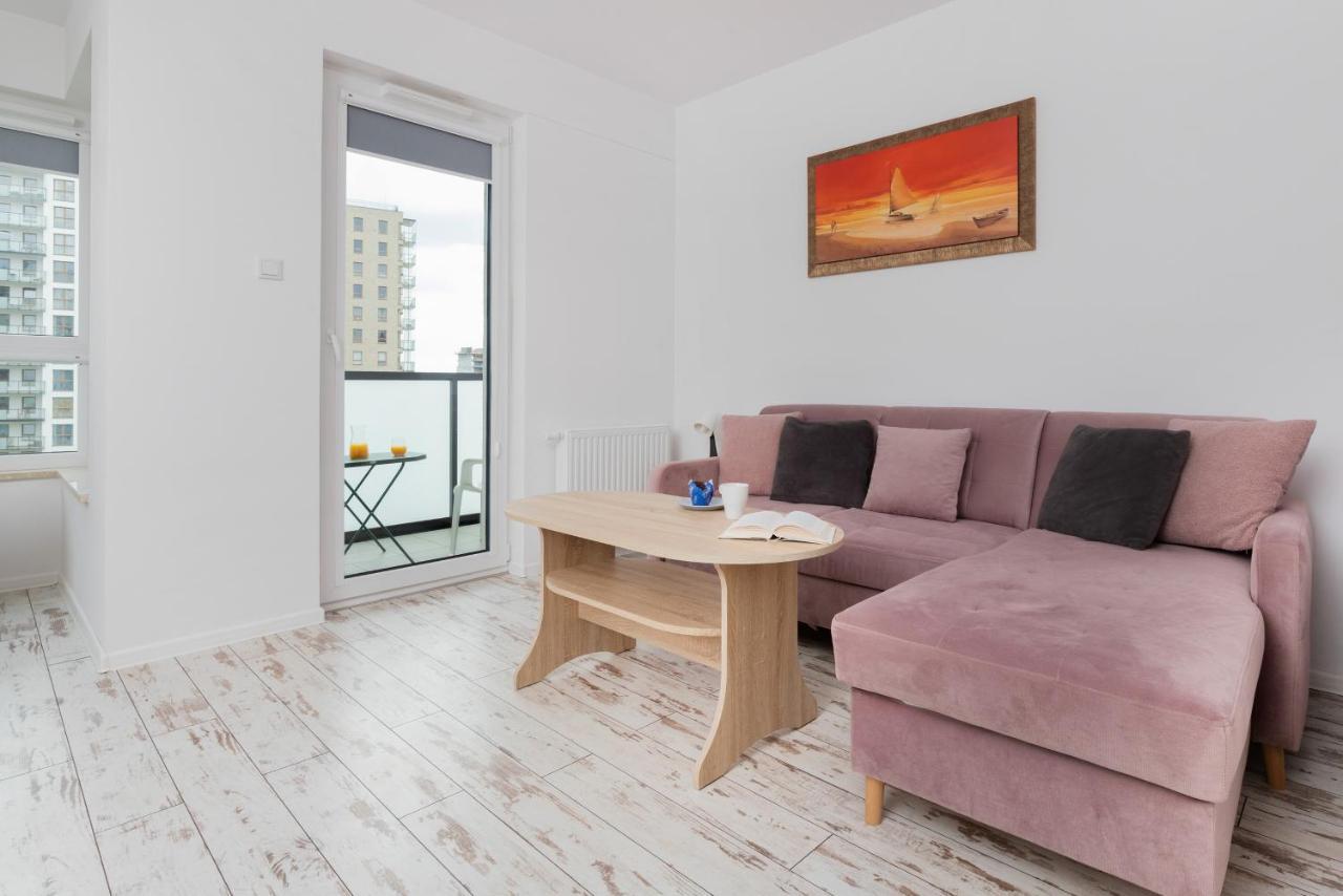 Stadion With Parking By Renters Apartament *