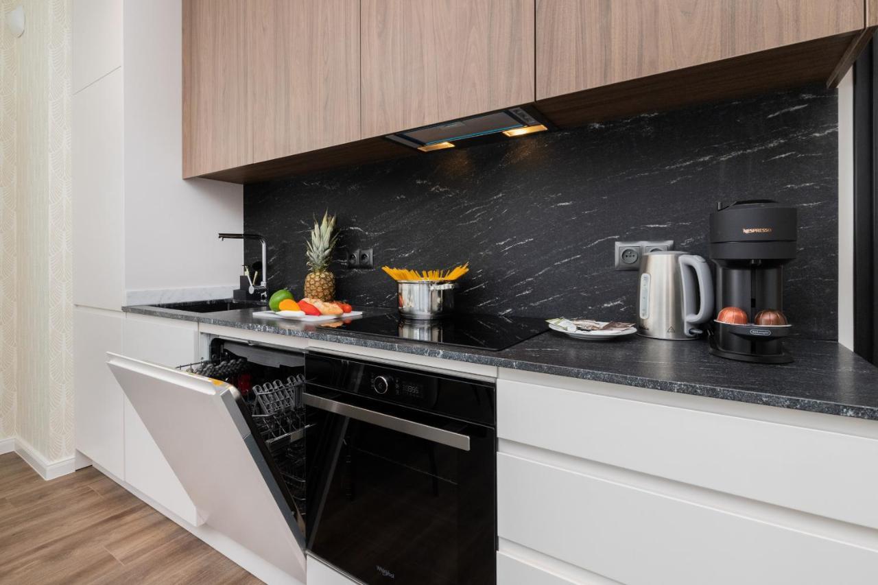 Stunning With Parking In Lower Town By Renters Prestige