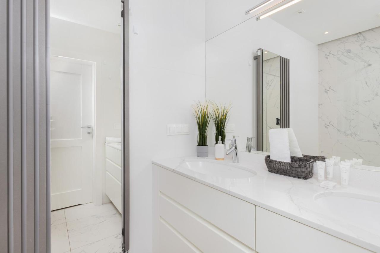 Garnizon For 6 Guests With Parking & Balcony By Renters * Gdansk