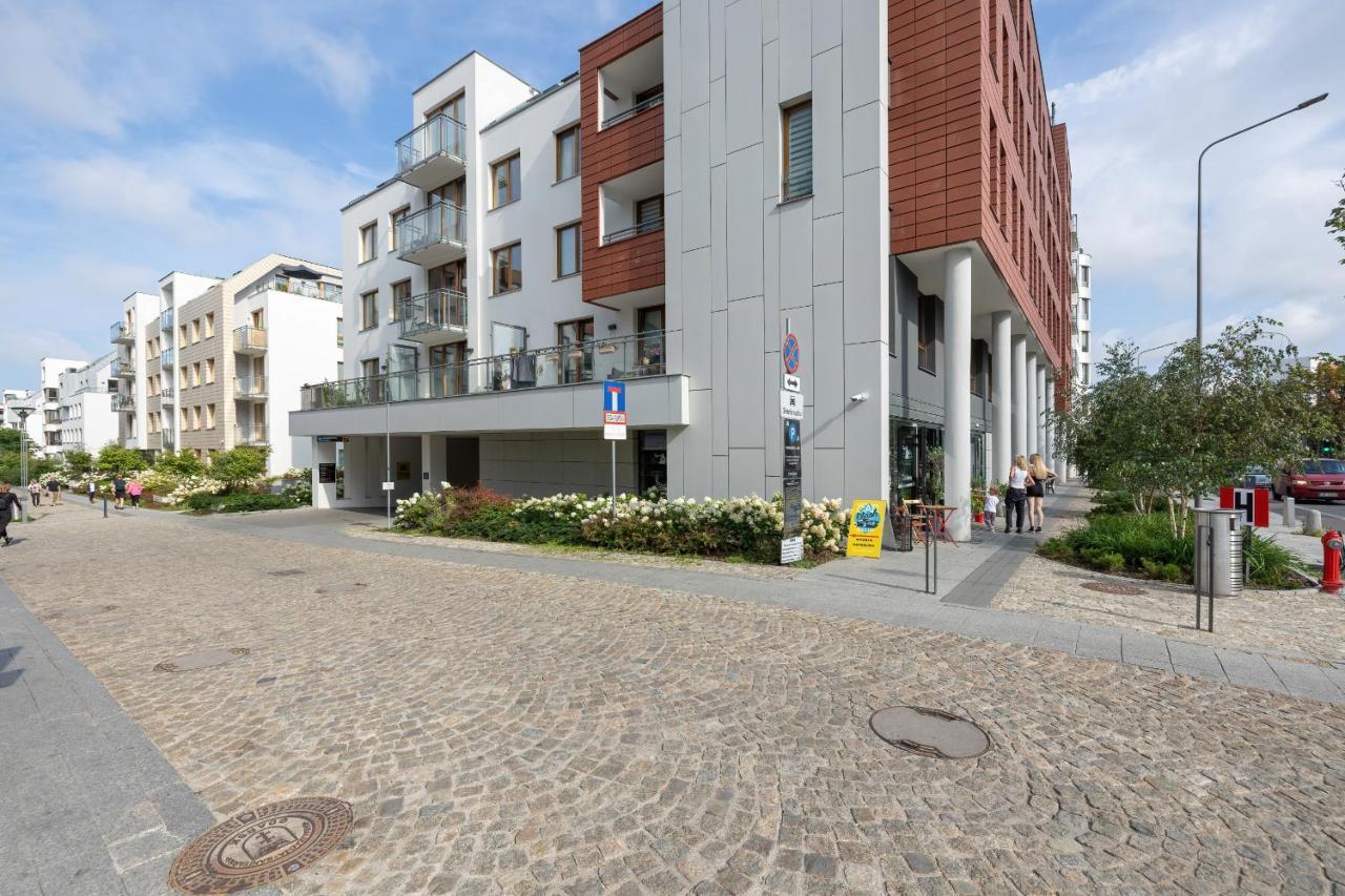 Apartment Cheerful Lesmiana Garnizon Estate By Renters