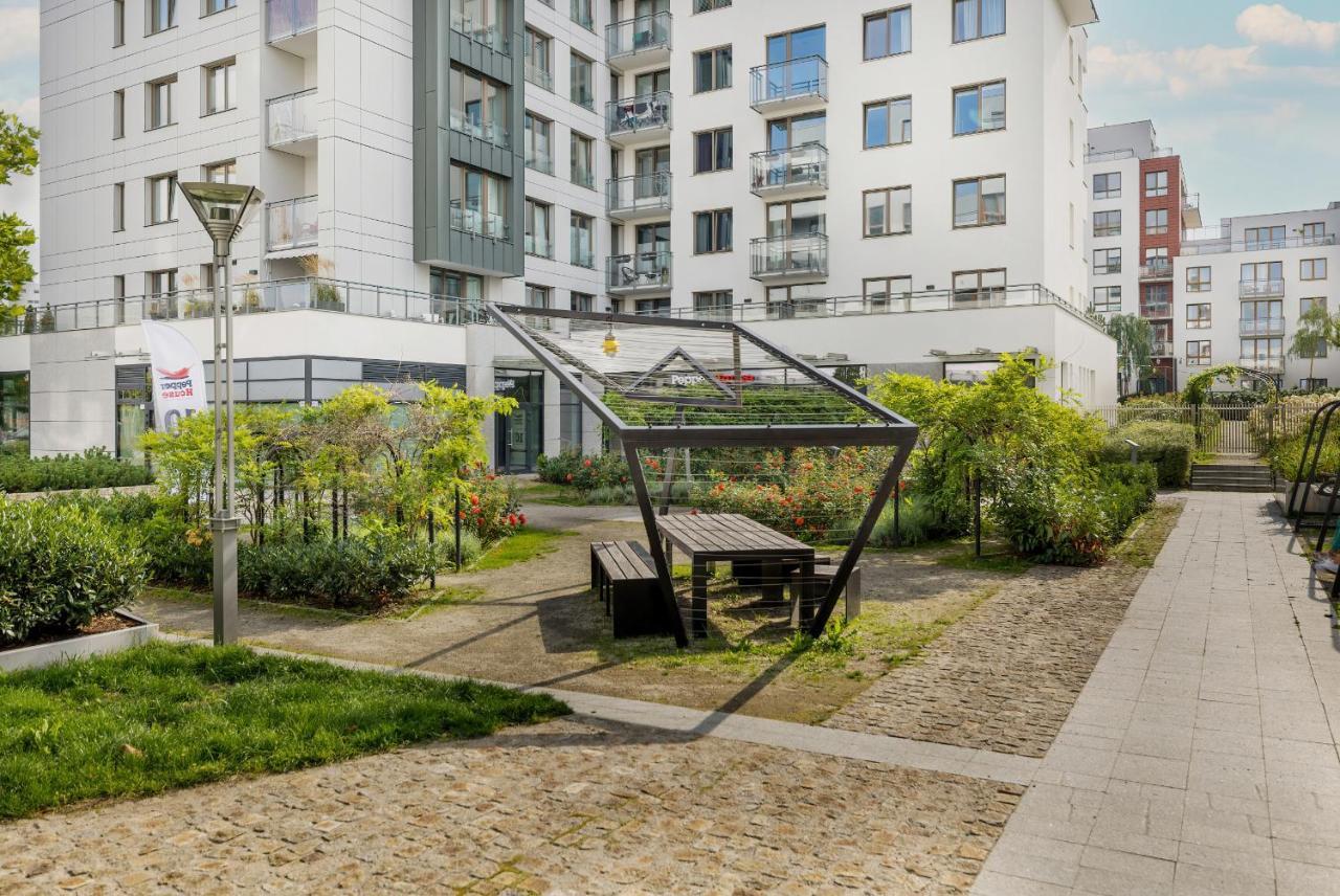 Cheerful Lesmiana Garnizon Estate By Renters *