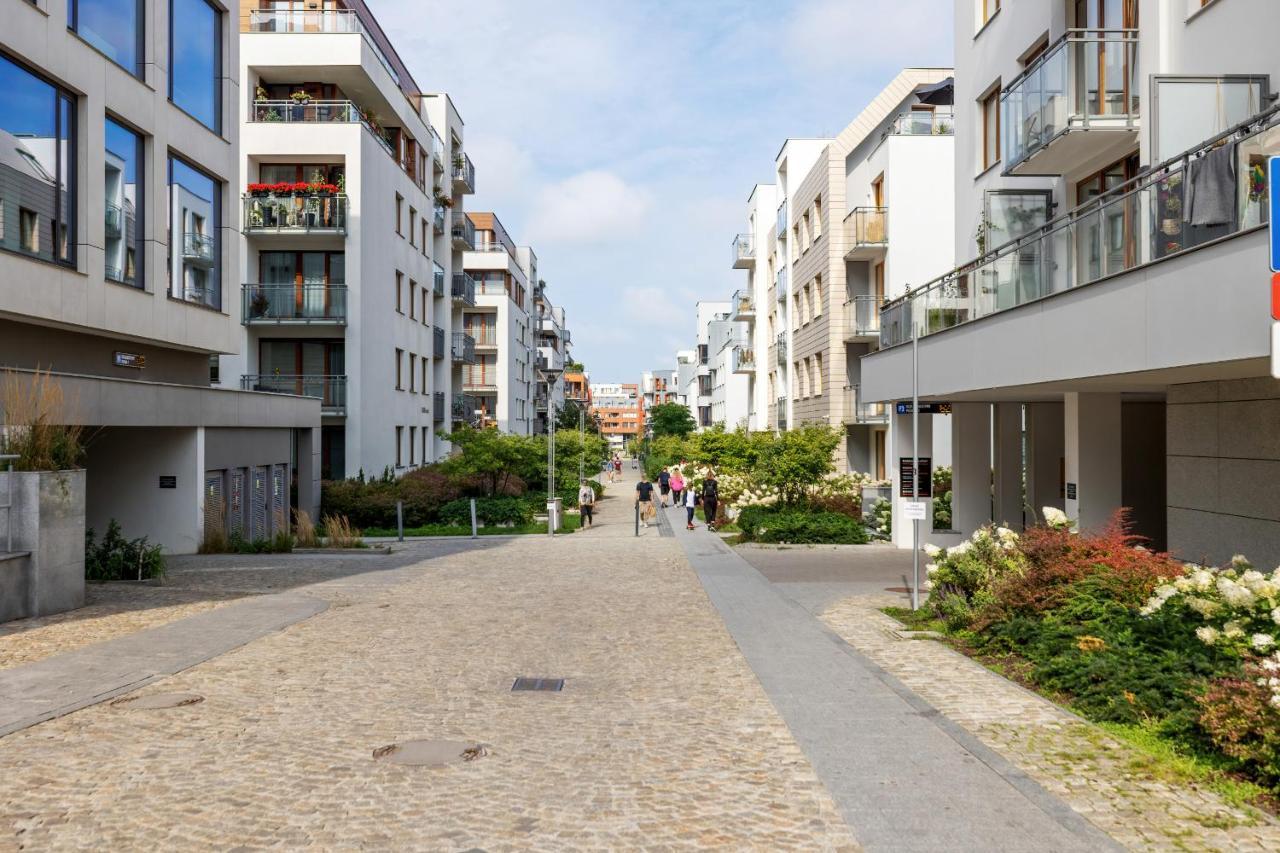 Cheerful Lesmiana Garnizon Estate By Renters Apartment *