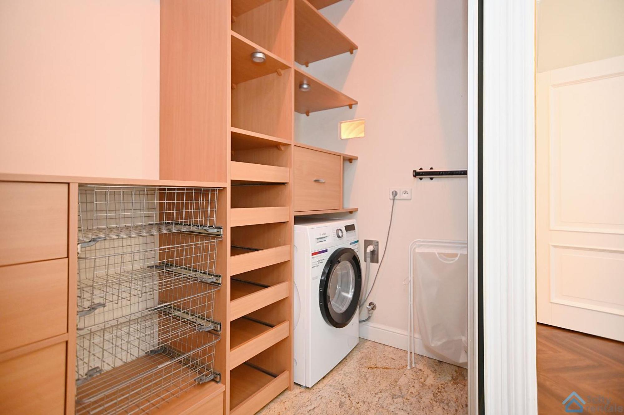 Lejlighed Large And Luxury 3city In With Two Balconies By Renters *