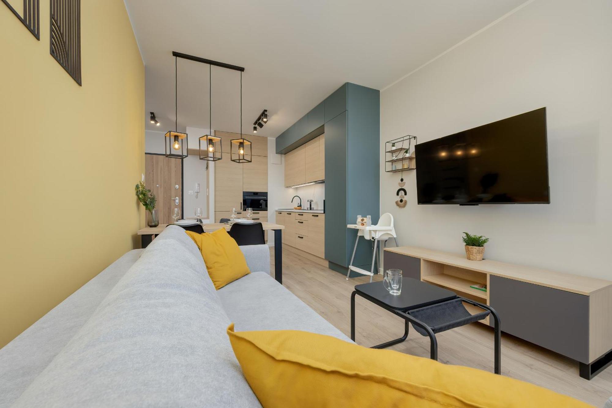 Unique Szczesliwa With Balcony Parking And Ac By Renters Apartment