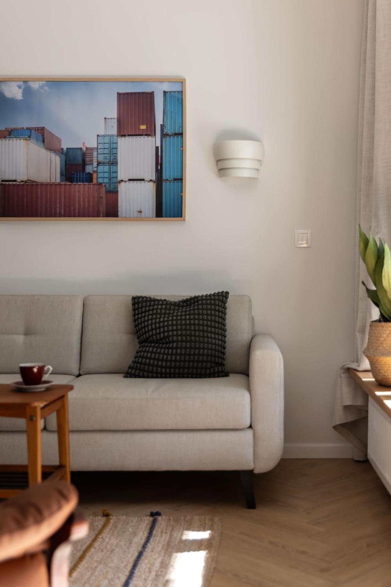 Apartment Solidarnosc Three Bedrooms & Garden Gdansk