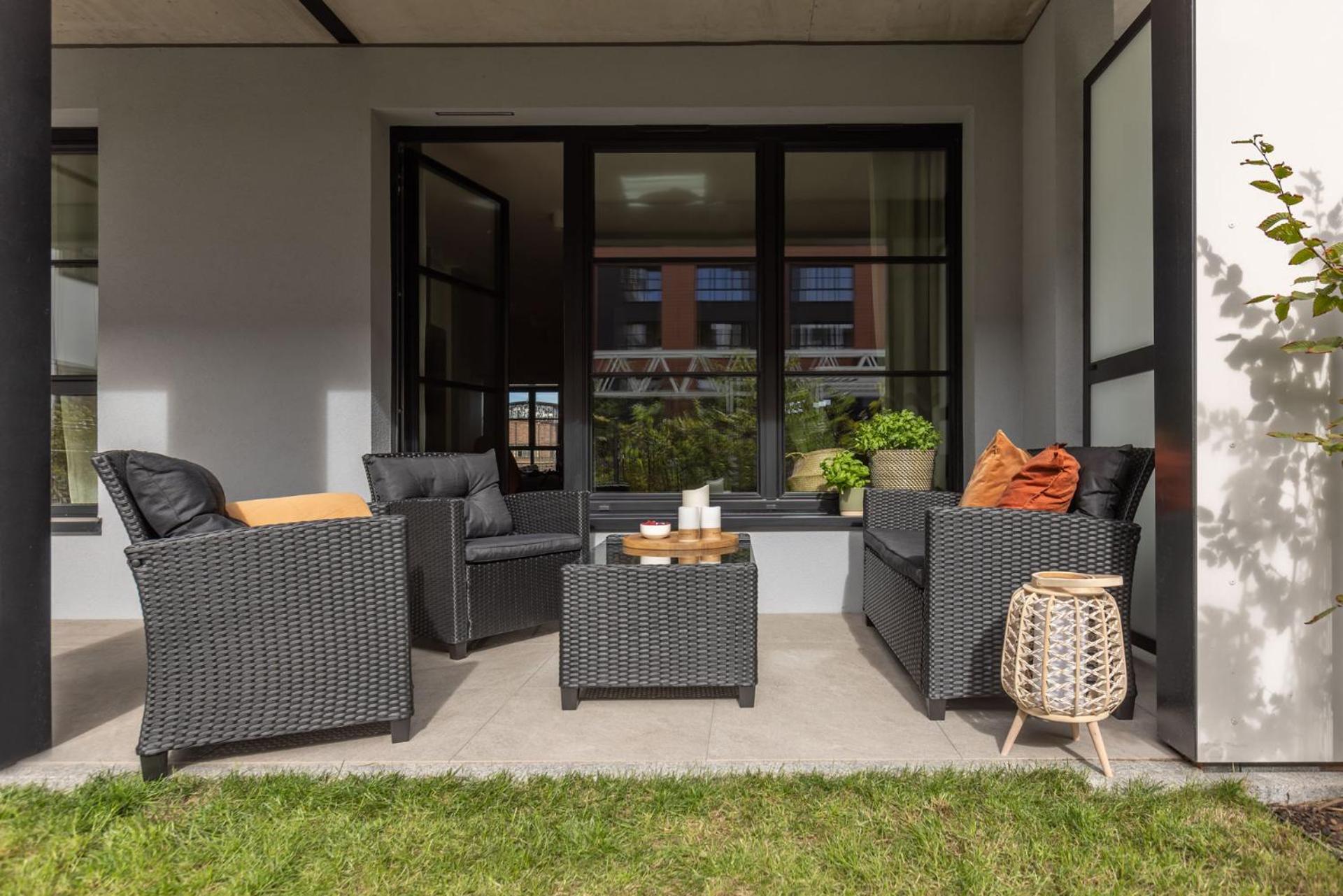 Apartment Solidarnosc Three Bedrooms & Garden *
