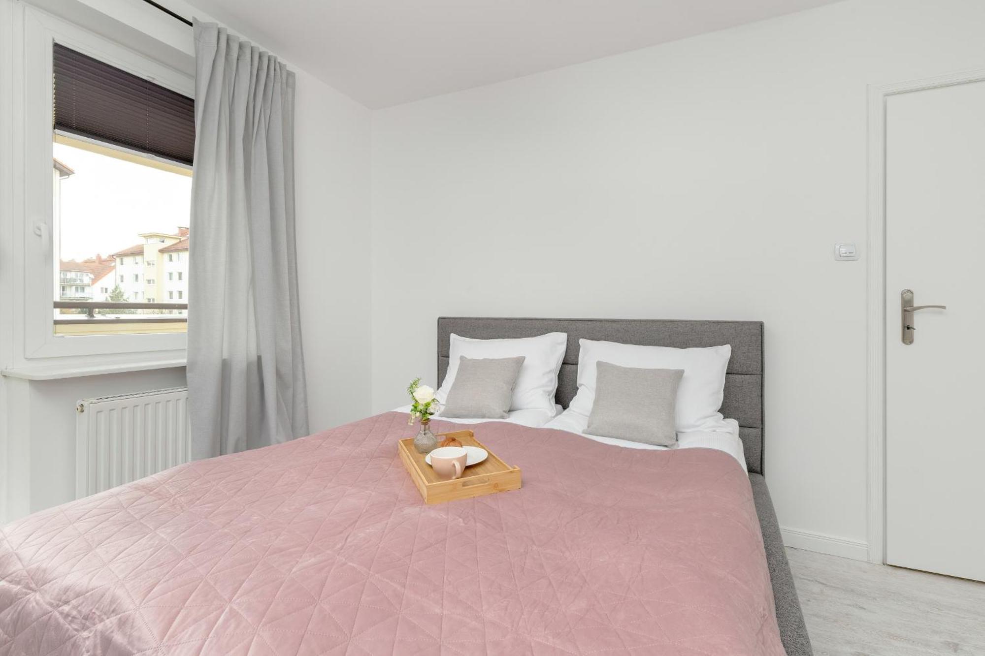 Spacious Family With 3 Bedrooms In By Renters Apartament Gdańsk