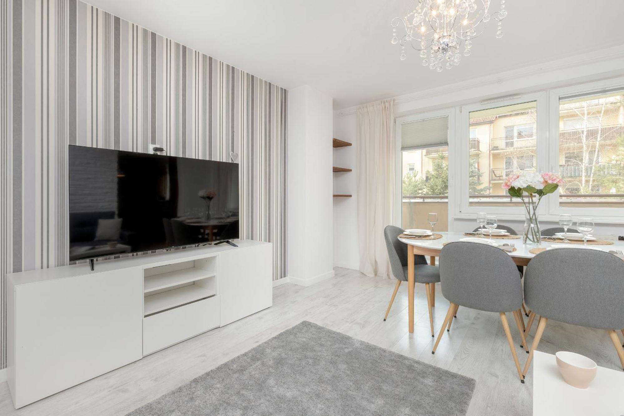 Spacious Family With 3 Bedrooms In By Renters * Gdańsk