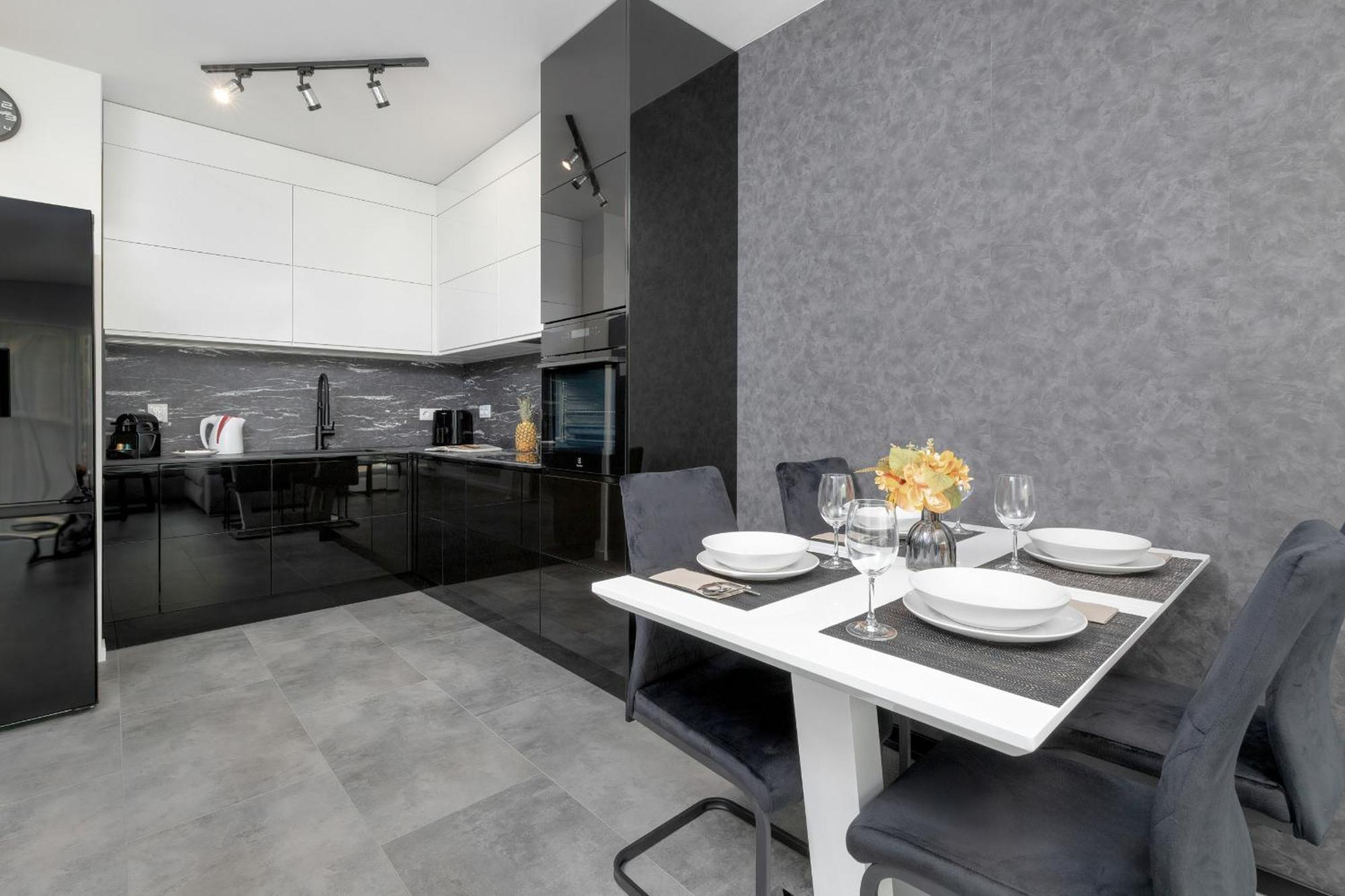 Apartment Modern Close To The In By Renters *