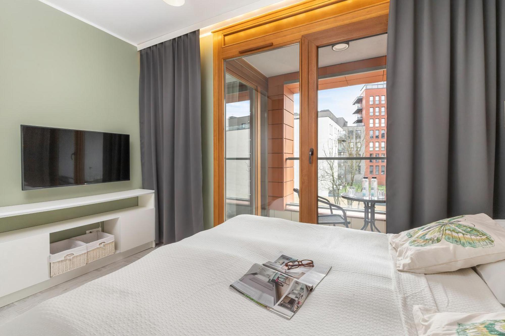 Apartment Modern In Center Near The River With Parking By Renters Gdansk