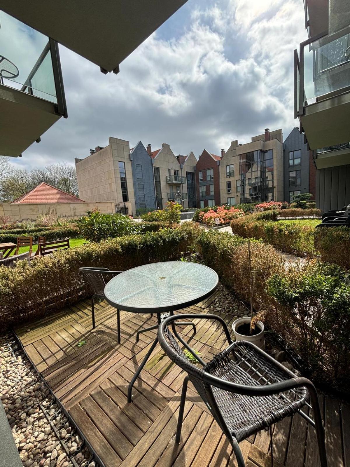 White Glove Deluxe Neptun Apartment