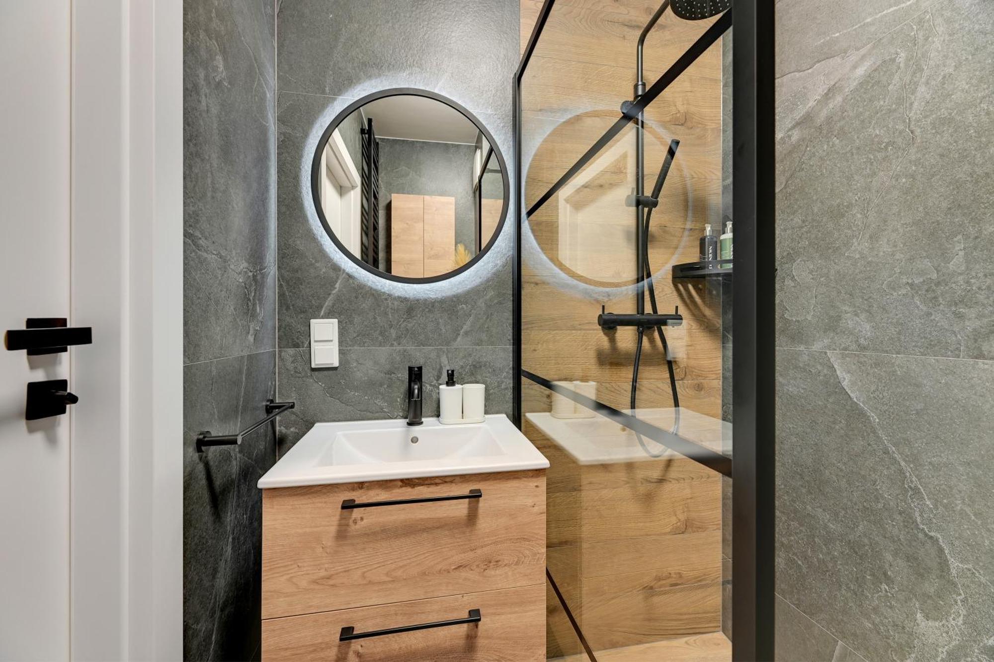 Nadmotlawie Estate - Riverside, Gym & Sauna By Downtown Apartment *