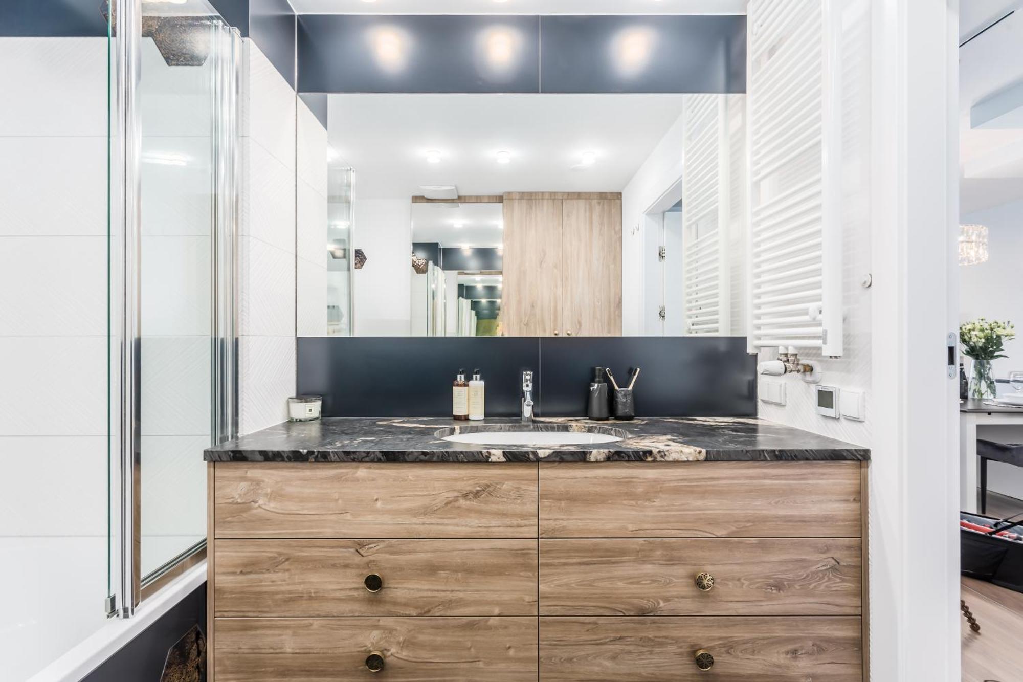 Rent Like - Deo Plaza Khách sạn hẻo lánh