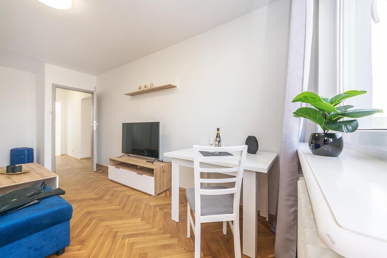 Glow Apartments, Kolobrzeska Huoneisto *
