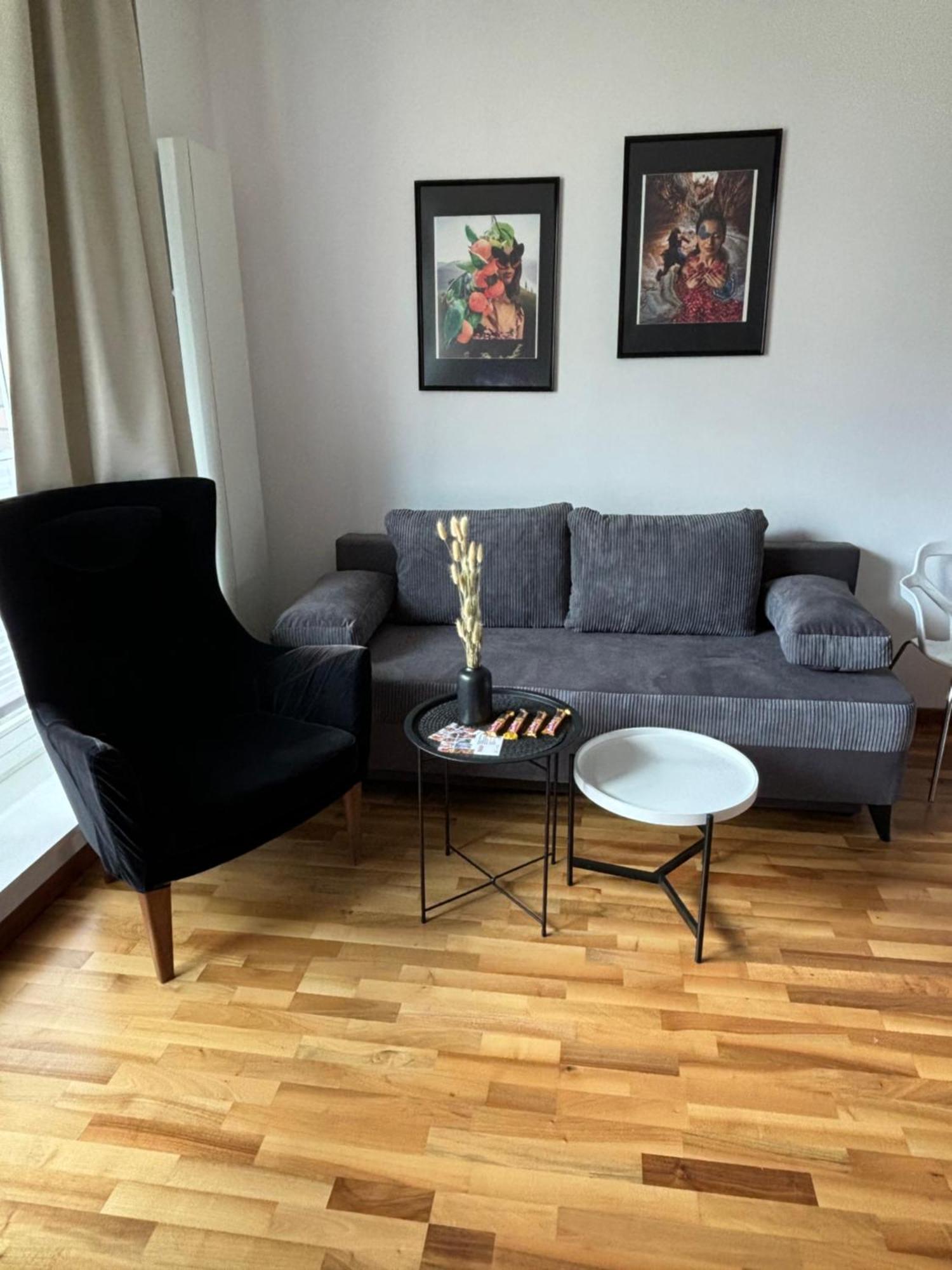 White Glove Deluxe Neptun Apartment