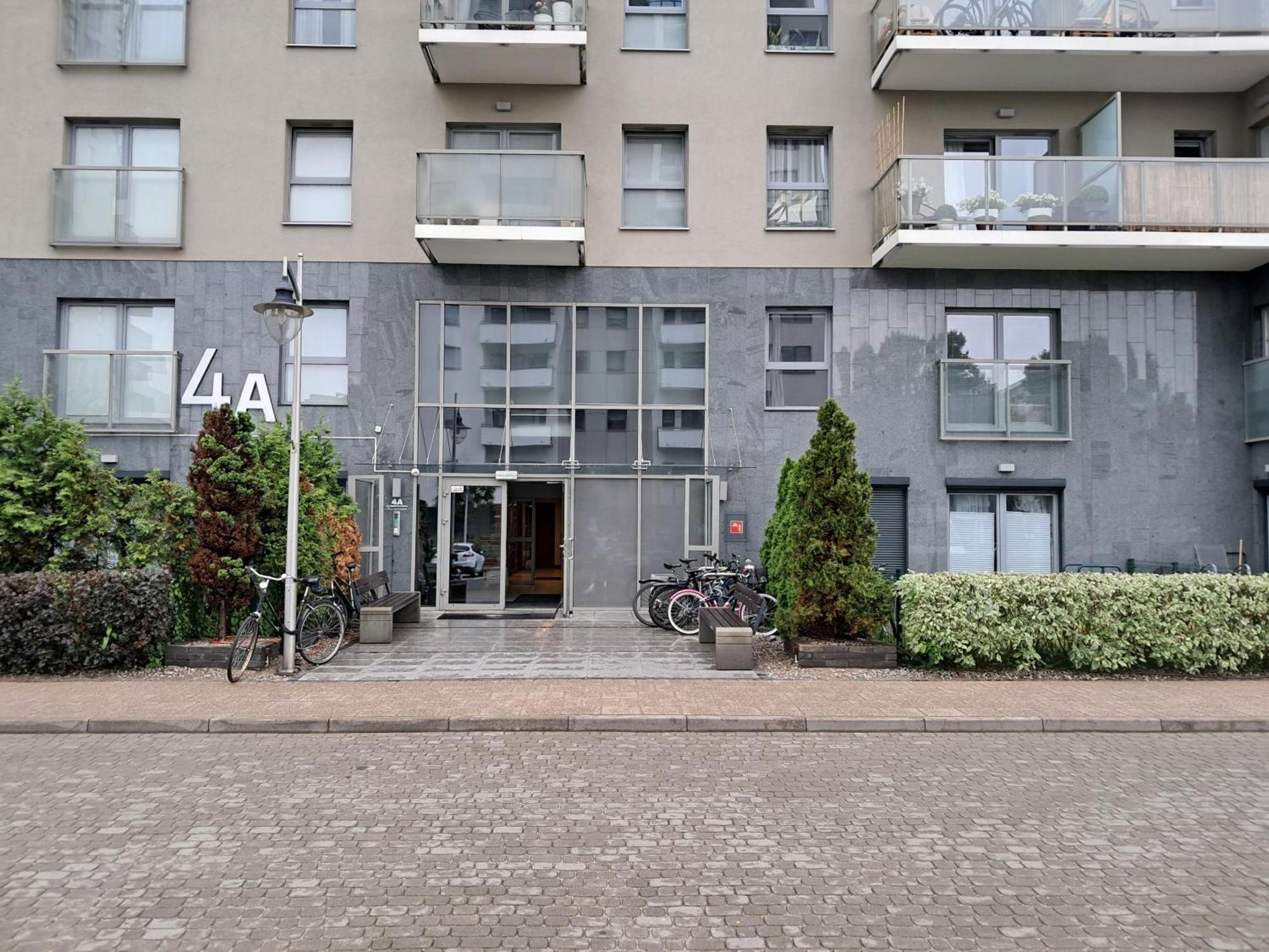 Z Miejscem Parkingowym Apartment