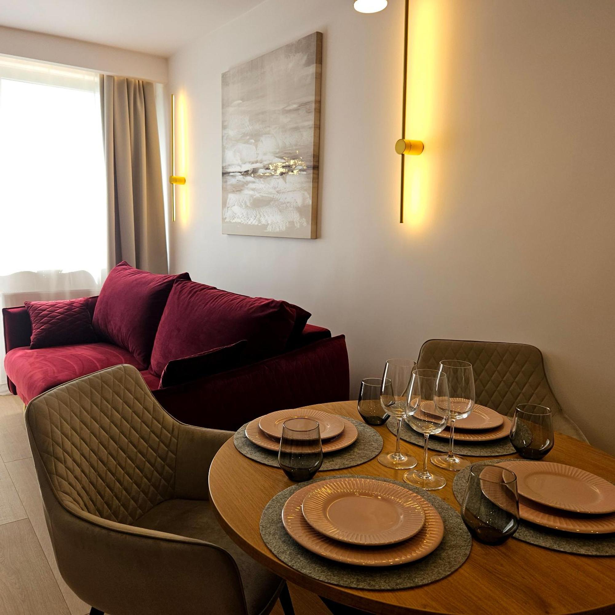 Arena Gold Apartment