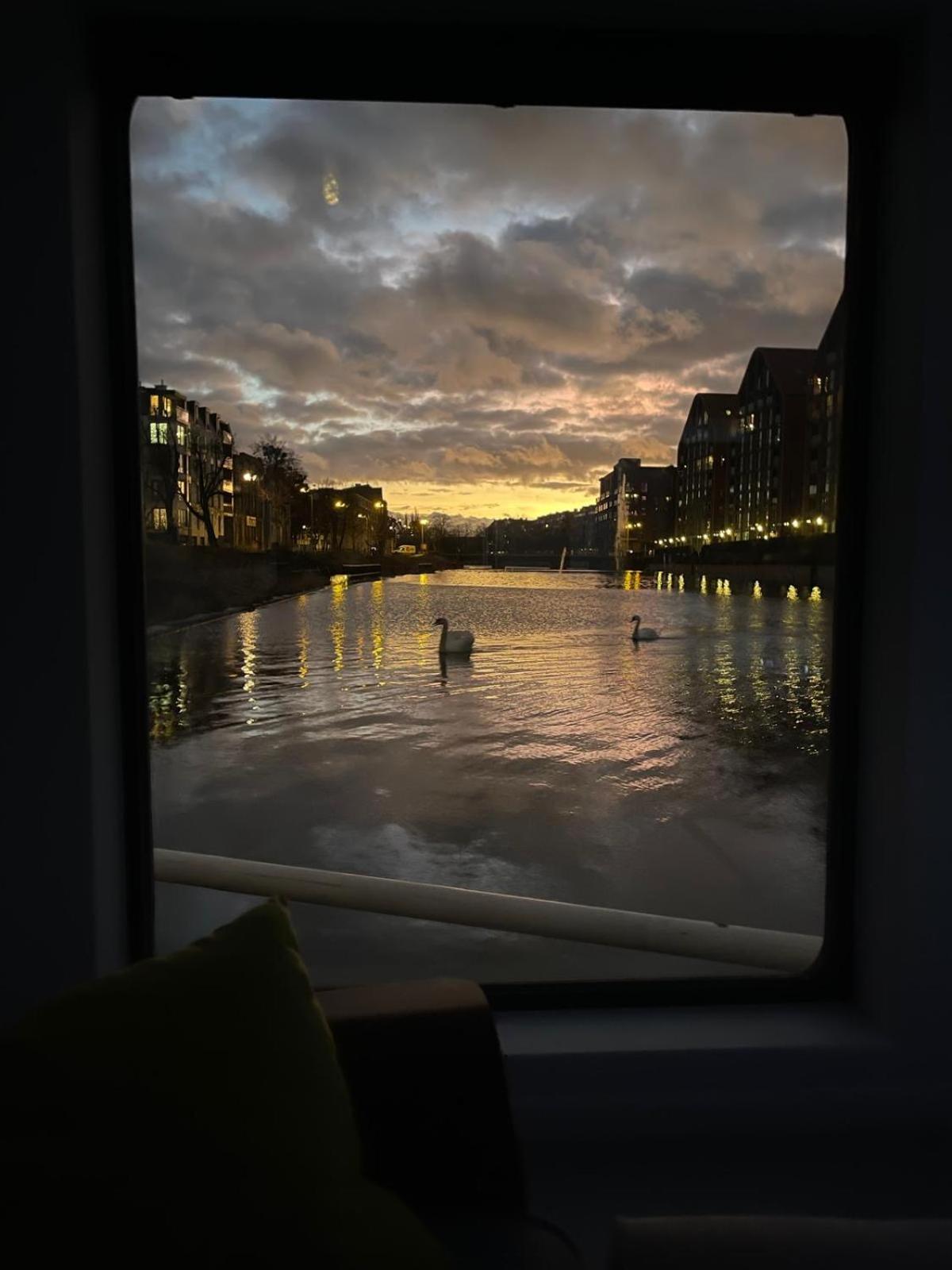 Dom Na Wodzie - Flohotel Apartment *