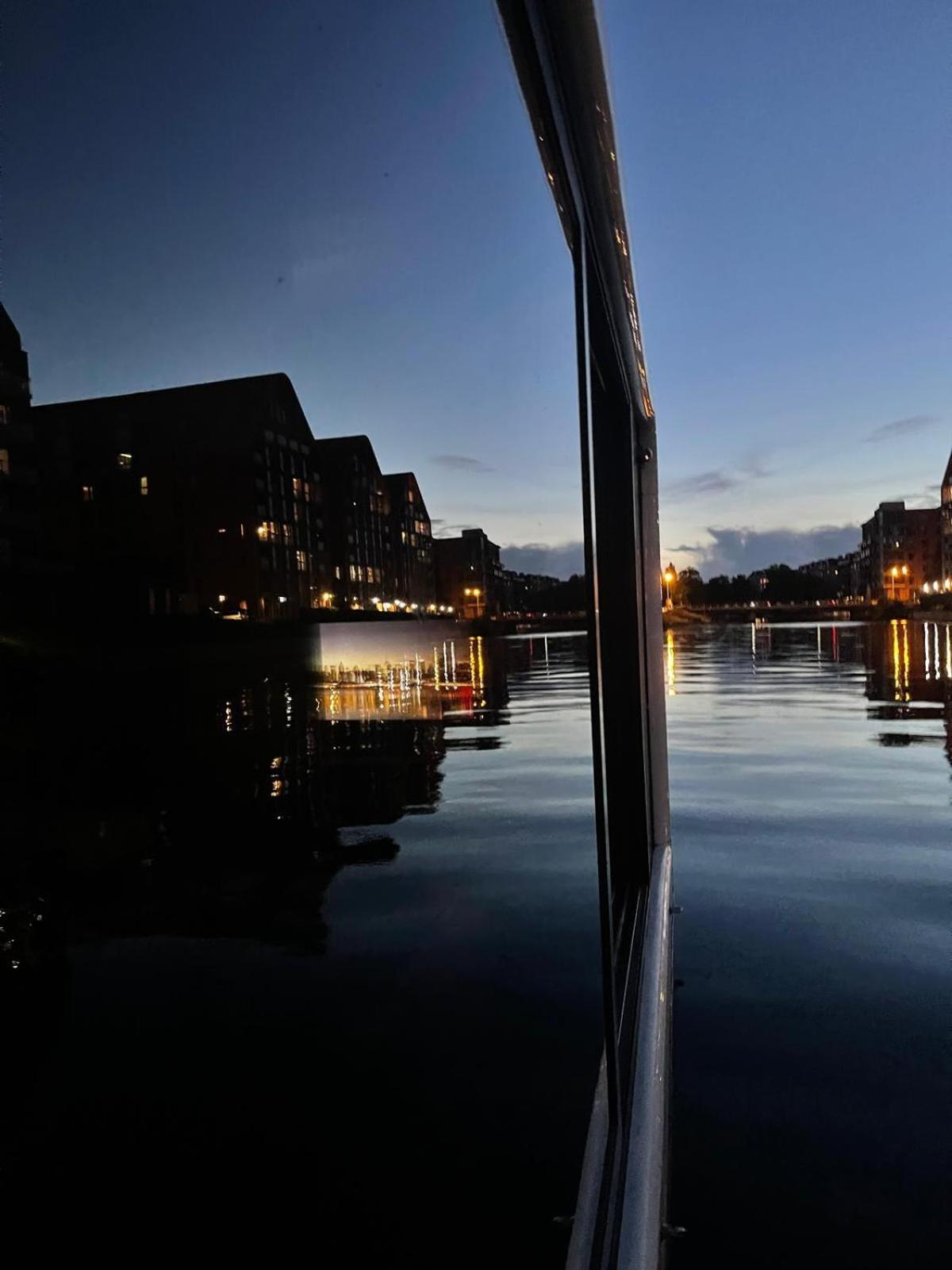 Dom Na Wodzie - Flohotel Gdansk