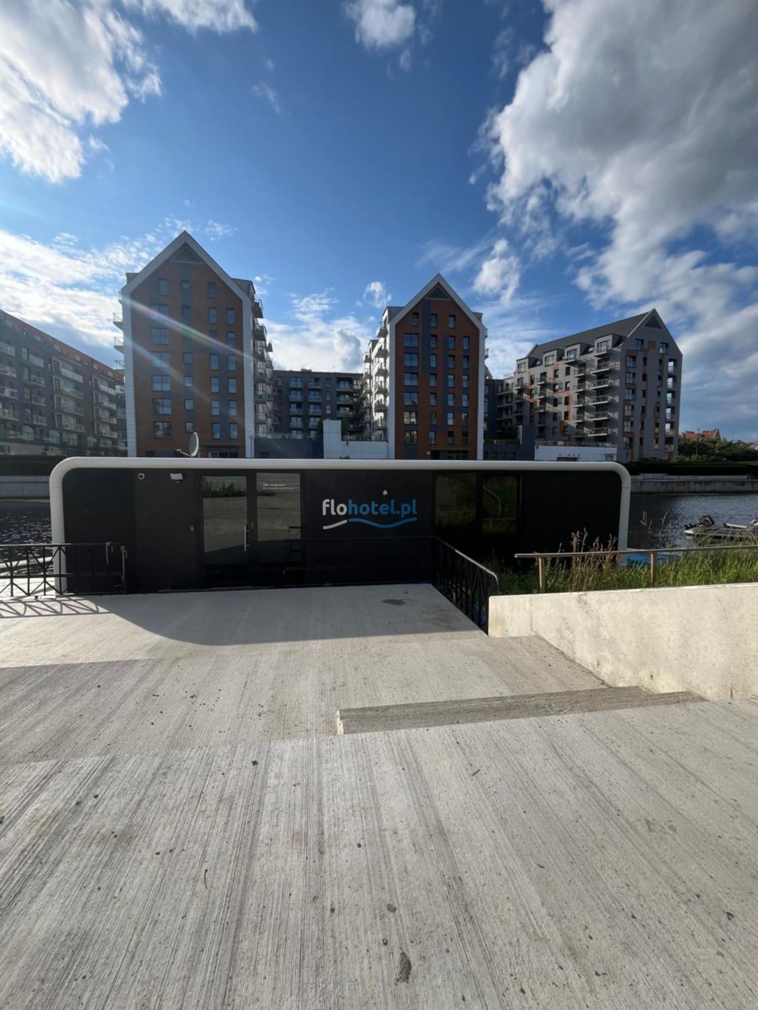 Dom Na Wodzie - Flohotel
